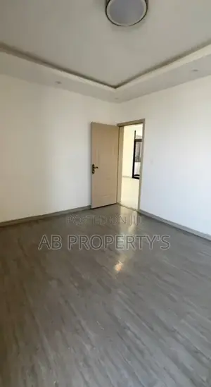 Furnished 3bdrm Apartment in መገናኛ ሾላ ገበያ, Yeka for sale