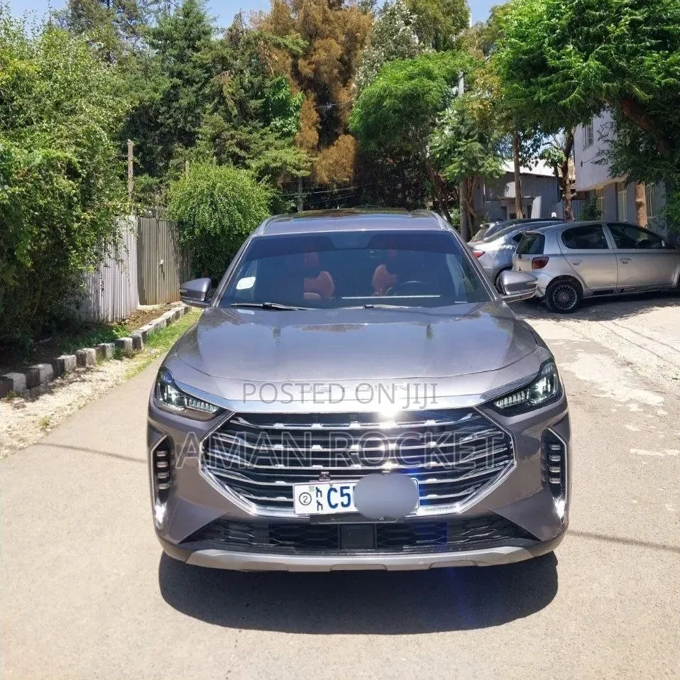 Jetour X70 Plus 2024 Beige