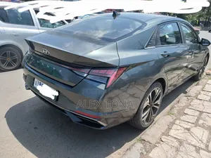 Hyundai Avante 2021 Gray