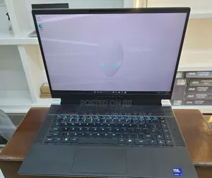 New Laptop Alienware X16 16GB Intel Core i7 SSD 1T