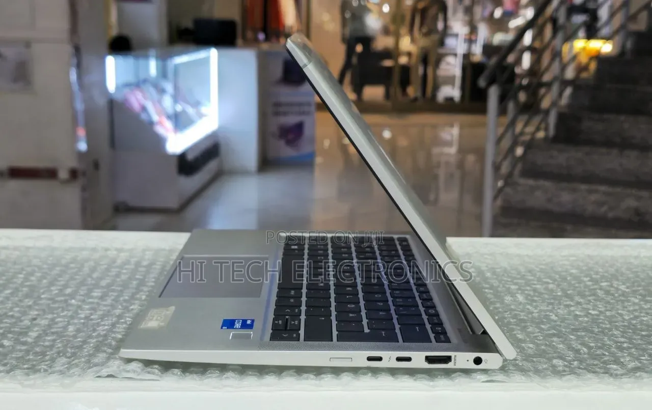 New Laptop HP EliteBook 830 G8 16GB Intel Core i5 SSD 512GB