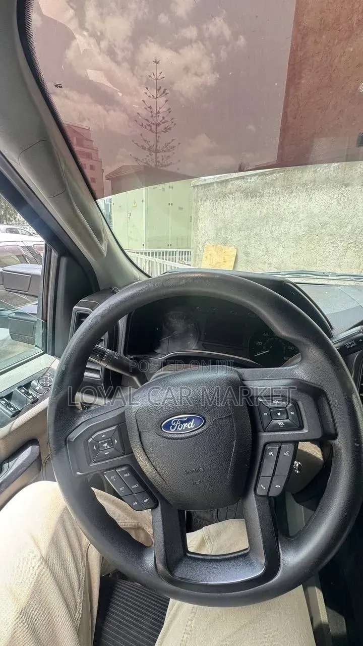 Ford F-150 2018 Black