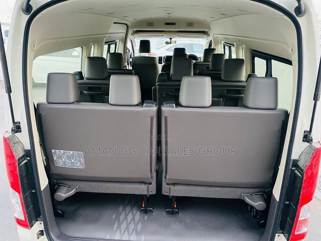 Toyota HiAce 2022 White