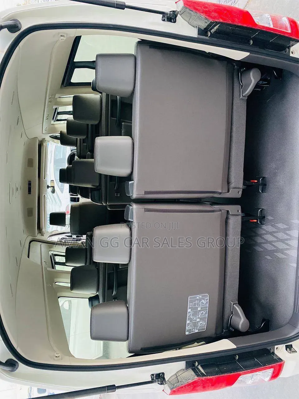 Toyota HiAce 2022 White