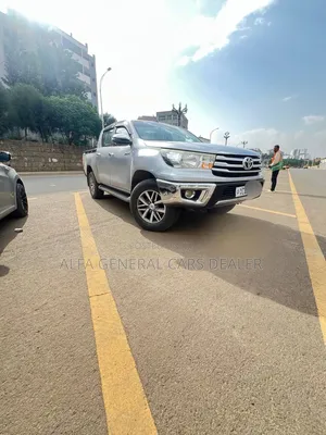 Toyota Hilux 2018 Silver