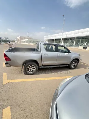 Toyota Hilux 2018 Silver