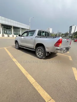 Toyota Hilux 2018 Silver