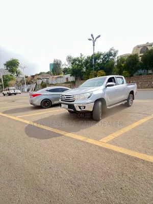 Toyota Hilux 2018 Silver