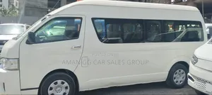 Toyota HiAce 2019 White