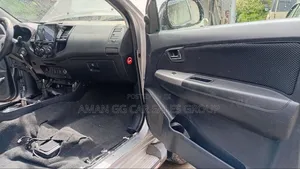 Toyota Hilux 2015 Silver