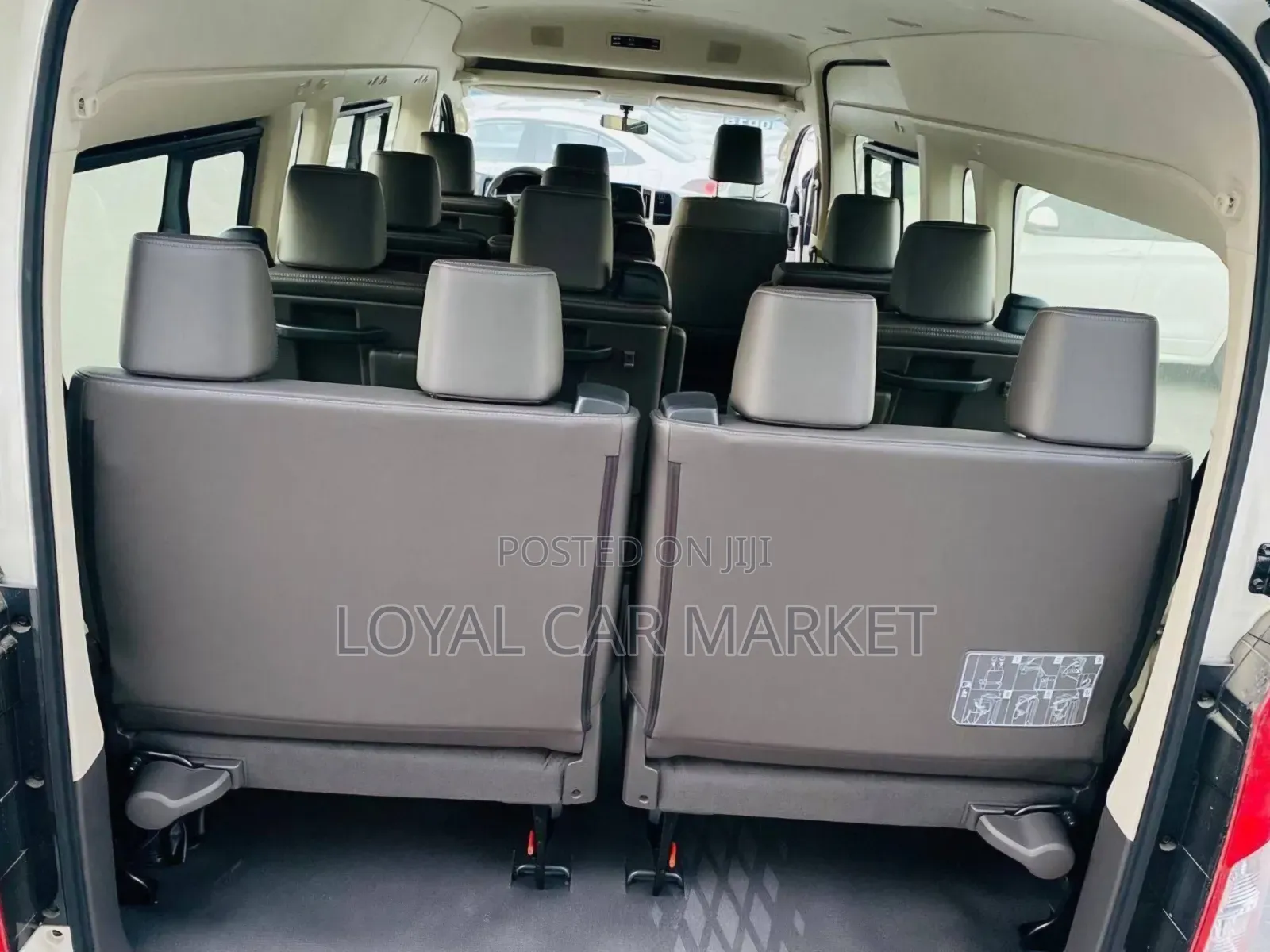 Toyota HiAce 2022 White