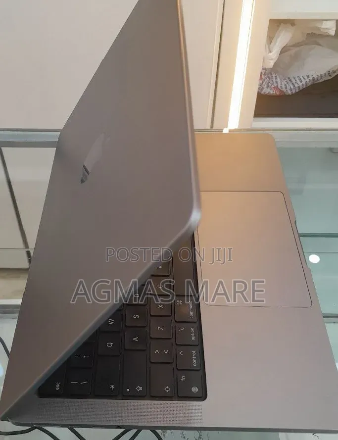 New Laptop Apple MacBook Pro 2021 M1 32GB Apple M1 SSD 512GB