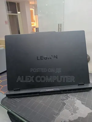 New Laptop Lenovo 16GB AMD Ryzen 7 SSD 1T