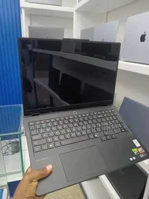 New Laptop Lenovo 16GB AMD Ryzen 7 SSD 1T