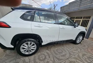 Toyota Corolla Cross Hybrid 2023 White
