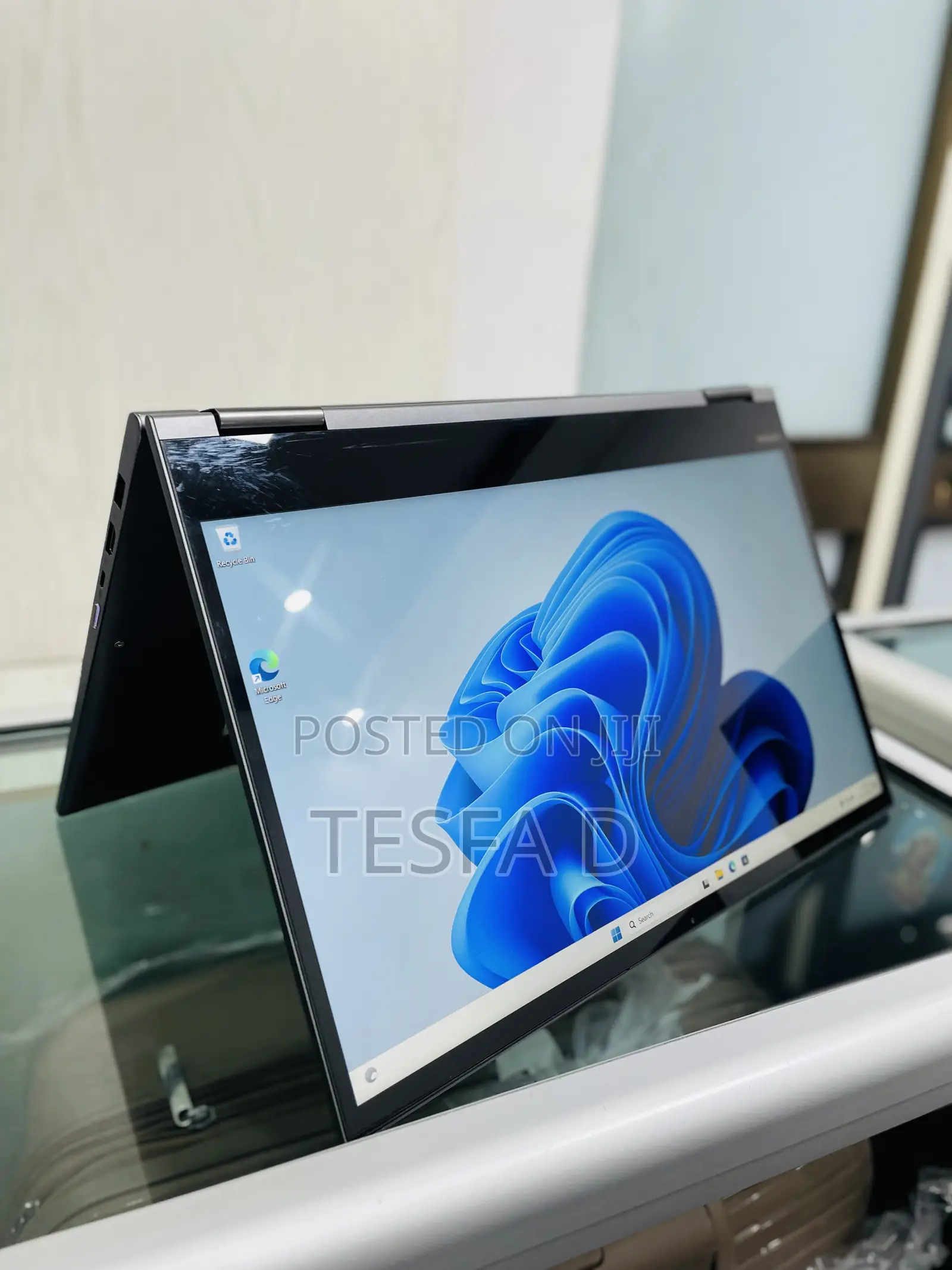 New Laptop Lenovo Yoga C740 8GB Intel Core i5 SSD 512GB