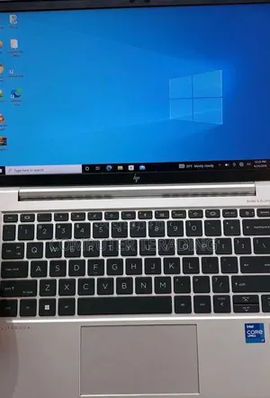 New Laptop HP EliteBook 830 G8 16GB Intel Core i7 SSD 512GB
