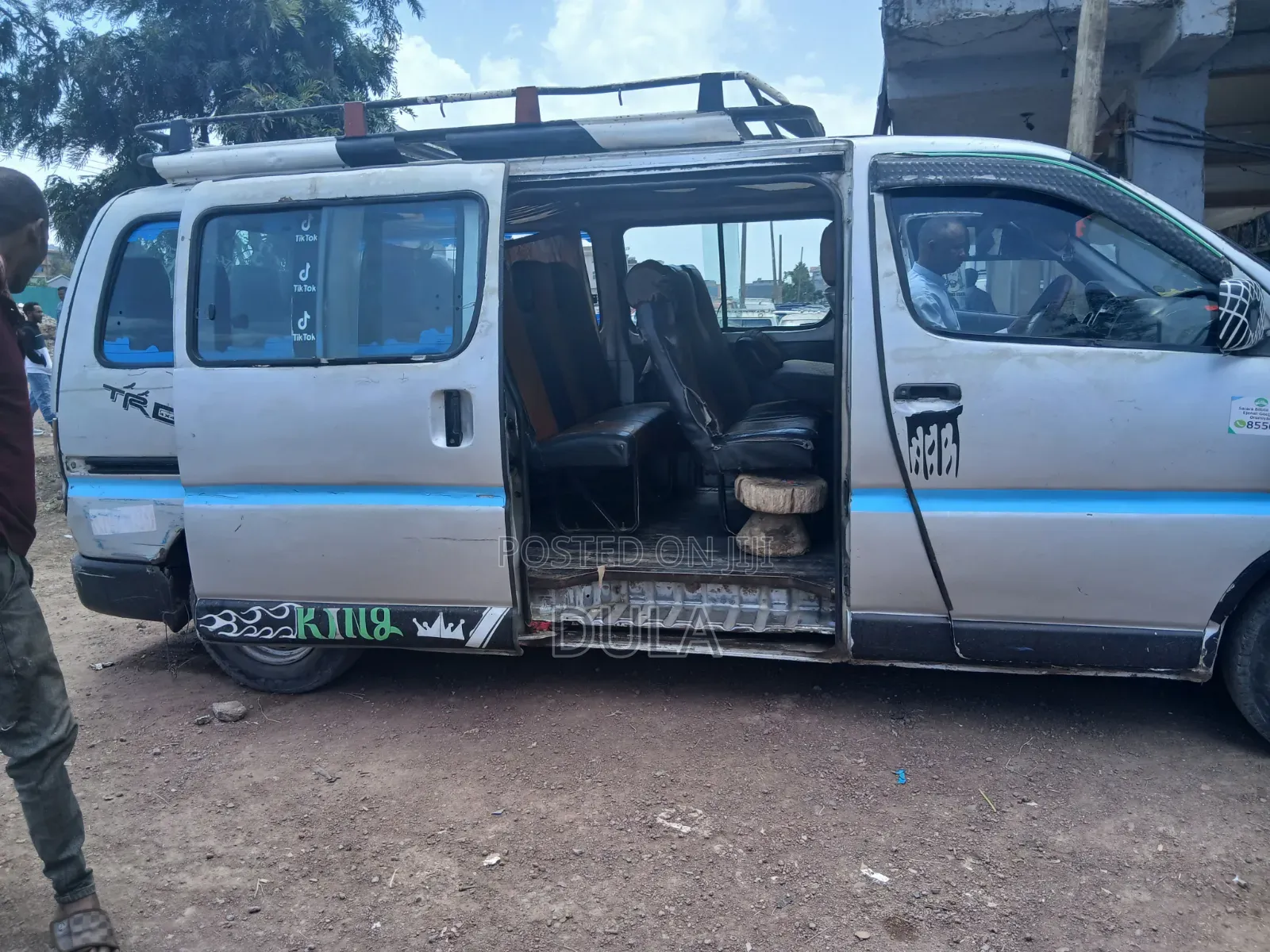 Toyota Grand HiAce 2002 Silver