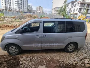 Car 2009 Silver