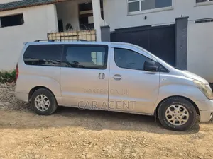 Car 2009 Silver