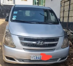 Car 2009 Silver