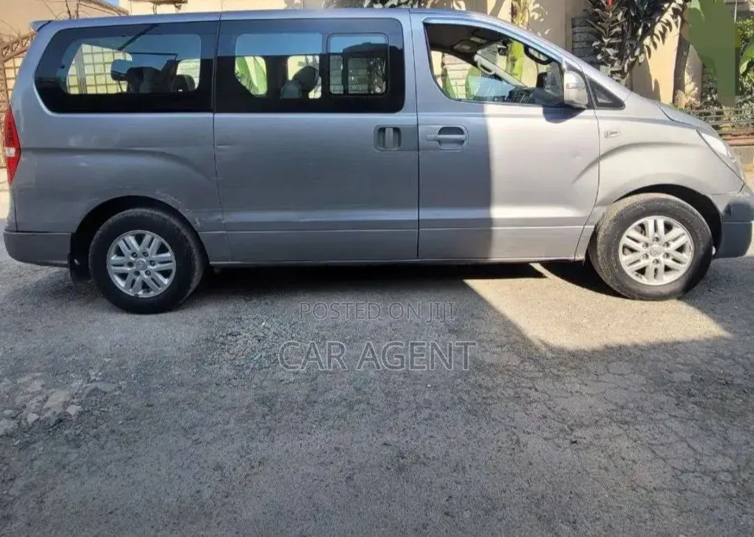 Car 2009 Silver