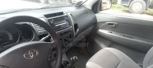 Toyota Hilux 2007 Silver