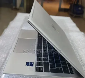 New Laptop HP EliteBook 830 G9 16GB Intel Core i5 SSD 512GB