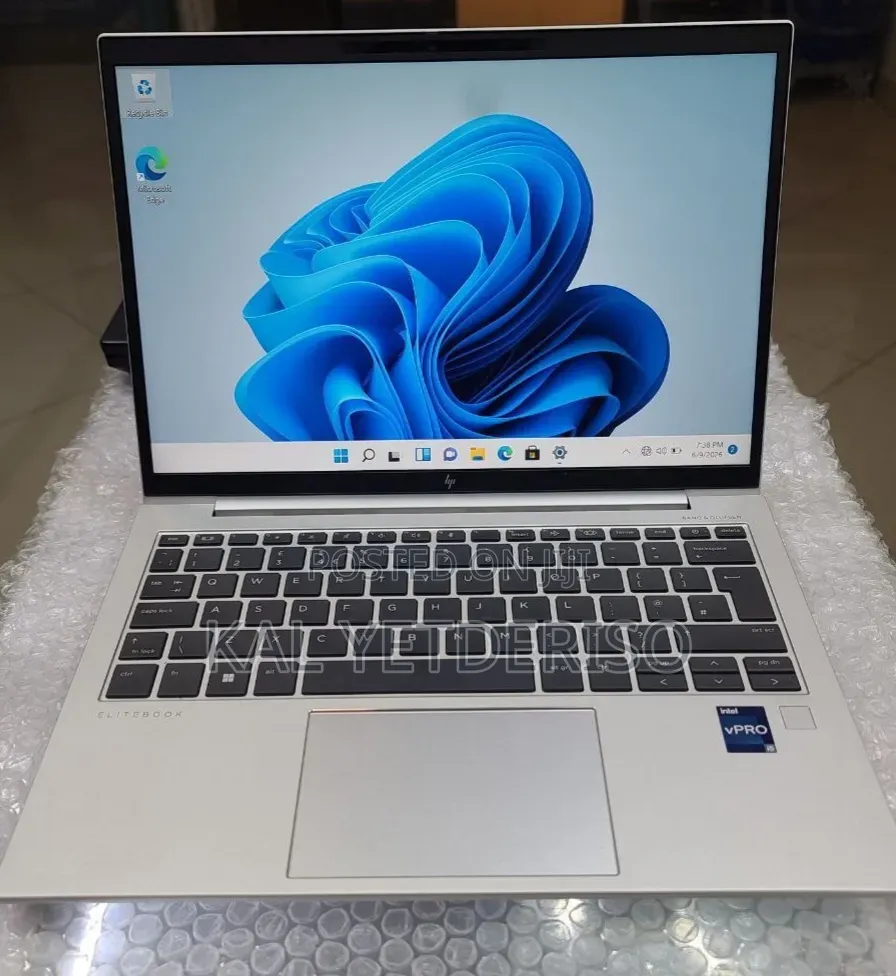 New Laptop HP EliteBook 830 G9 16GB Intel Core i5 SSD 512GB