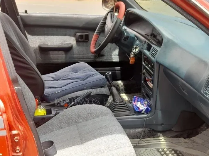 Toyota Corolla 1.3 Hatchback 1988 Red