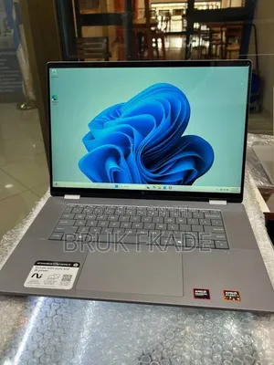 New Laptop HP OmniBook Ultra Flip 16" 16GB AMD Ryzen 5 SSD 512GB