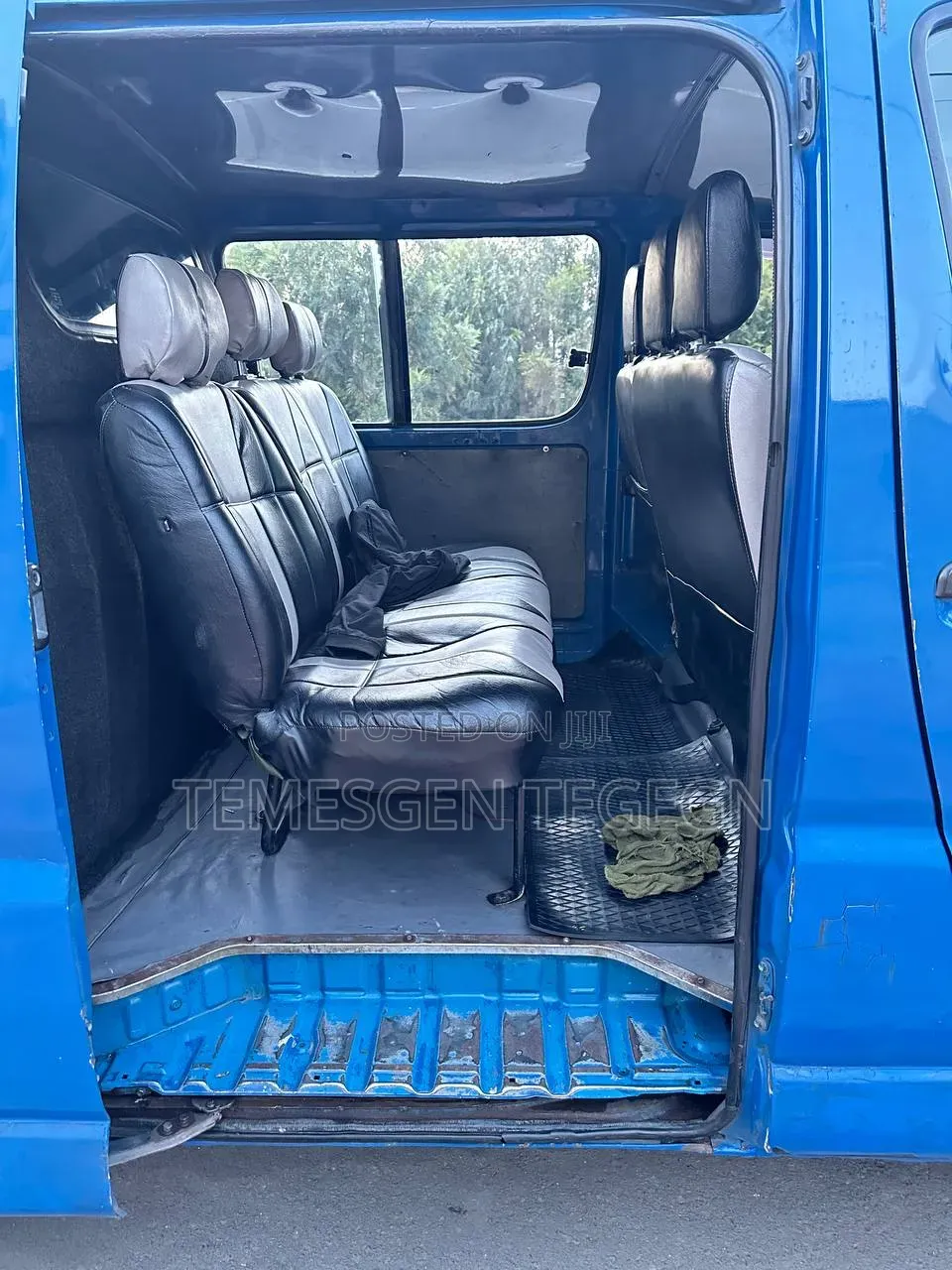 Toyota HiAce 1999 Blue