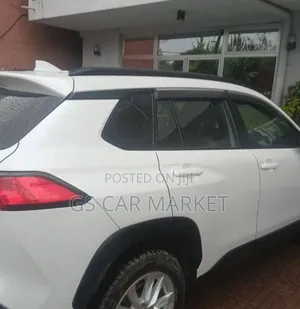 Toyota Corolla Cross Hybrid 2023 White