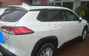 Toyota Corolla Cross Hybrid 2023 White