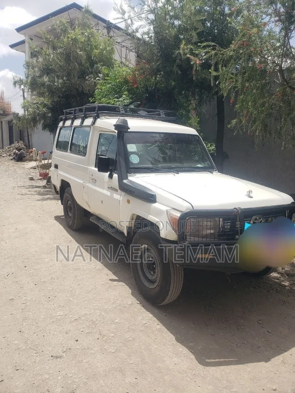 Toyota Land Cruiser 2011 White