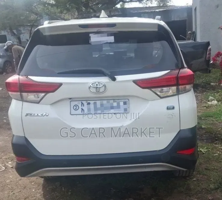 Toyota Rush 1.5 RWD 2021 White