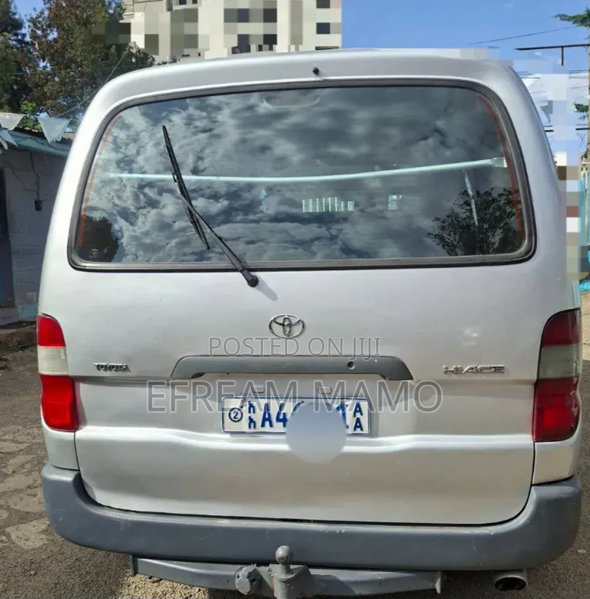 Toyota HiAce 2006