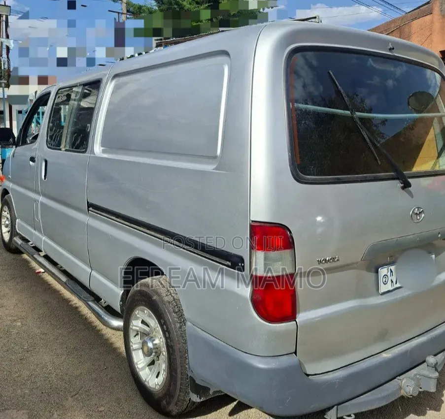Toyota HiAce 2006