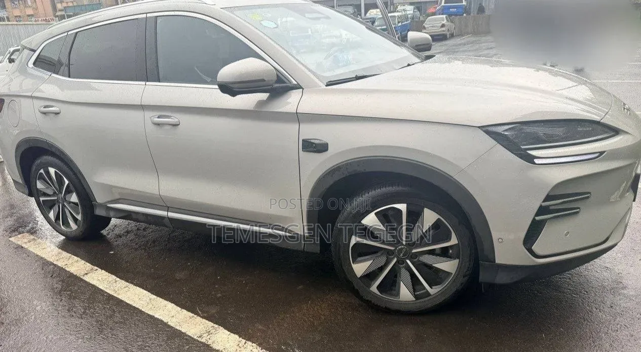 BYD Song Plus 2025 White