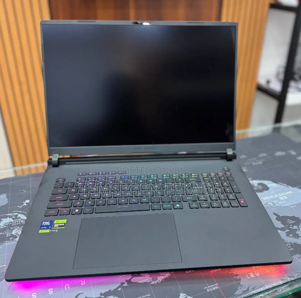 New Laptop Asus ROG Strix G17 32GB Intel Core Ultra 9 SSD 2T