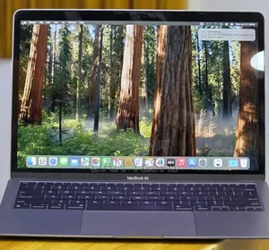 New Laptop Apple MacBook Air 2020 M1 16GB Apple M1 SSD 256GB