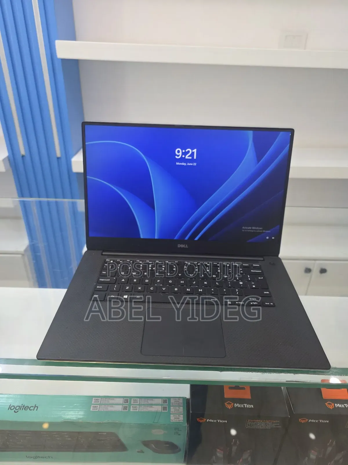 New Laptop Dell Precision 5540 16GB Intel Xeon SSD 512GB