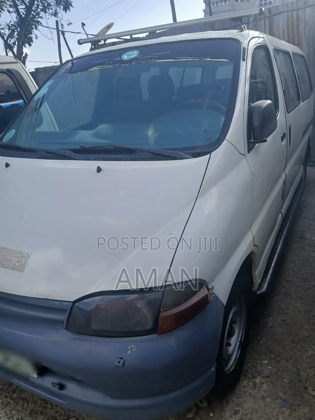 Toyota HiAce 1999 White