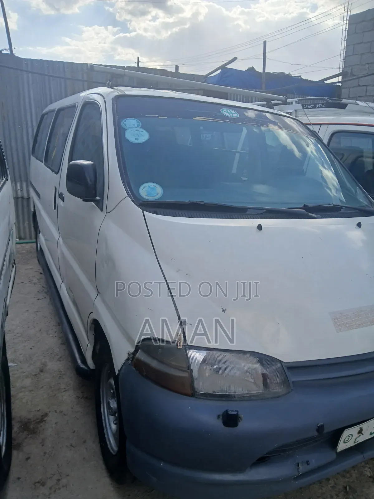 Toyota HiAce 1999 White