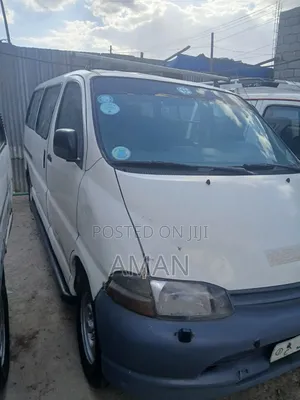 Toyota HiAce 1999 White