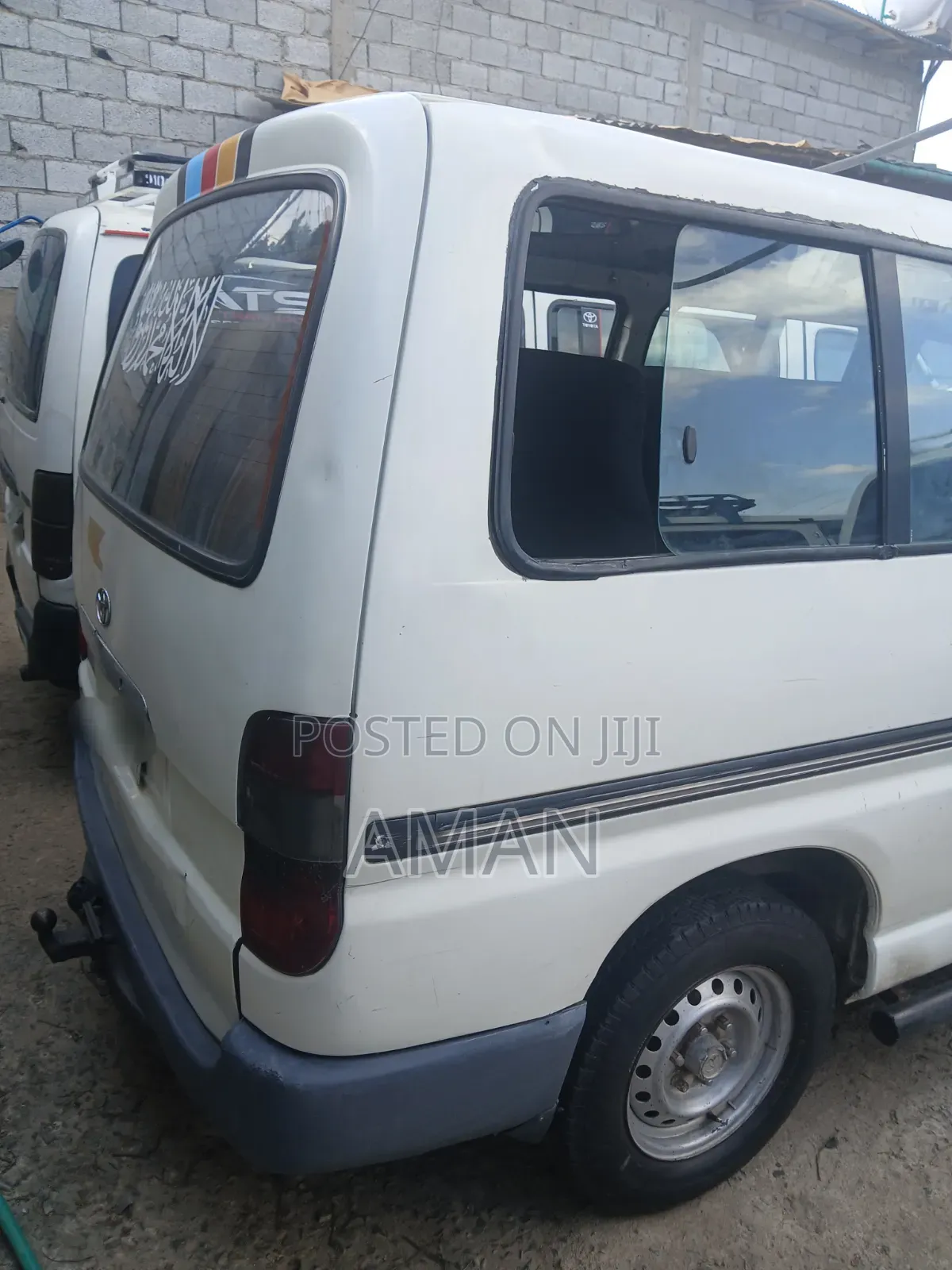 Toyota HiAce 1999 White
