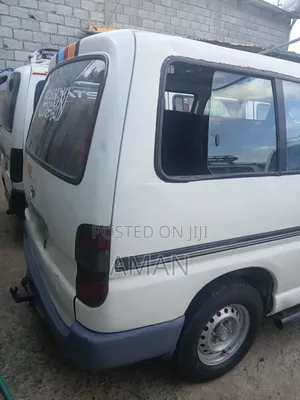 Toyota HiAce 1999 White