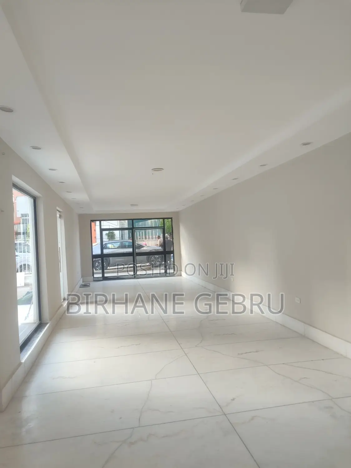 Vila House Rent for Resturant Cafe Show Room Car Washing and Other