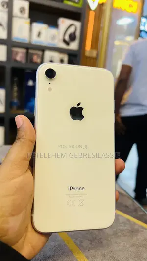 Apple iPhone XR 128 GB White