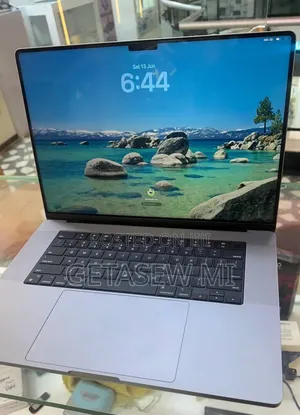 New Laptop Apple MacBook Pro 2021 M1 32GB Apple M1 Pro SSD 1T